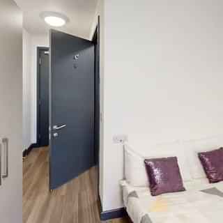 Premium Studio - Image 1