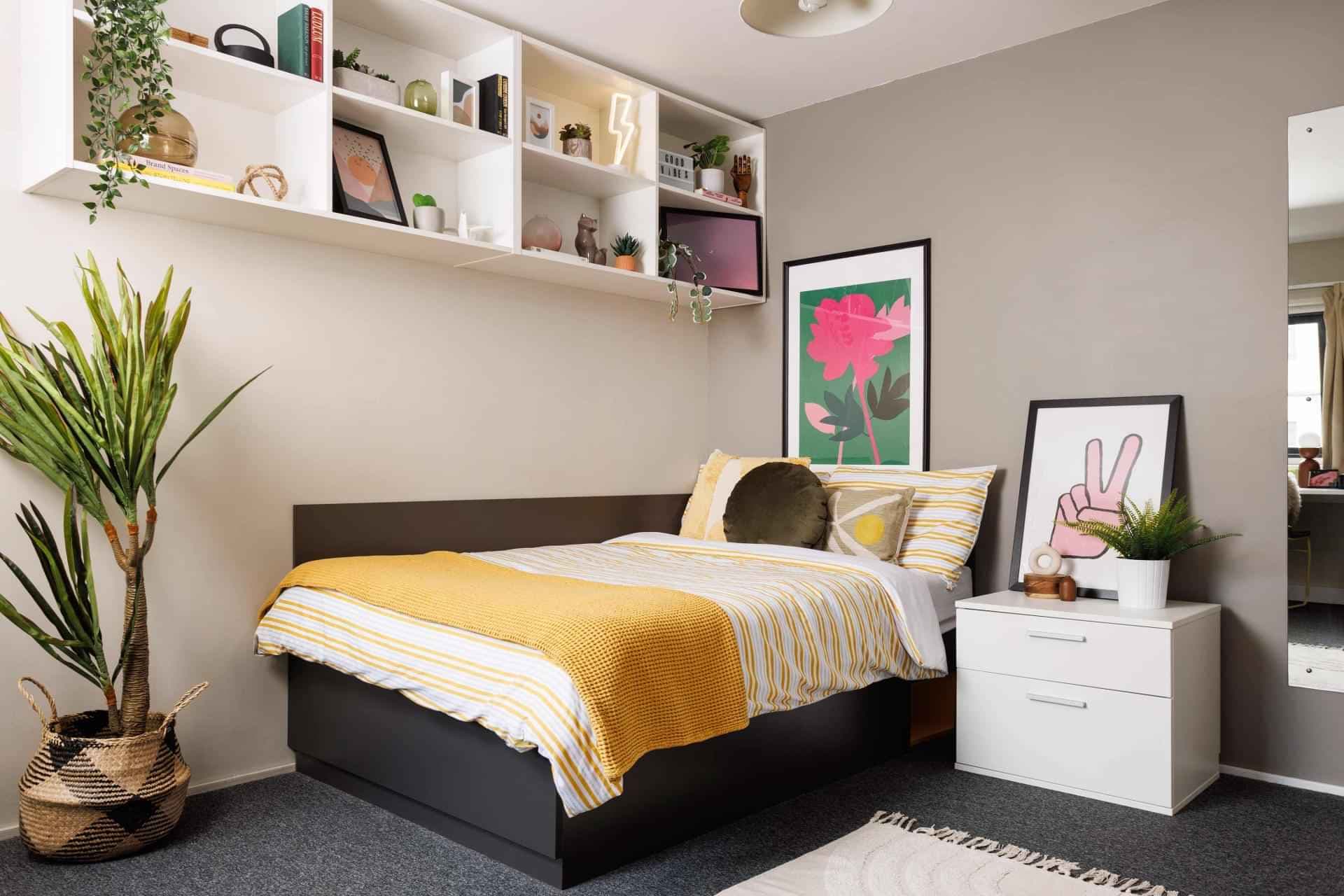 Silver En suite - Image 1