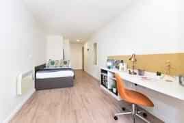 Ensuite Gold - Waterfront - Image 2