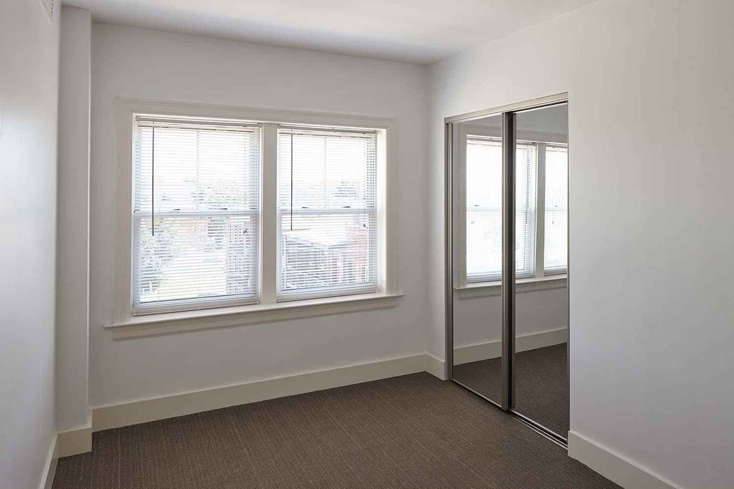 2 Bed 1 Bath - Image 10