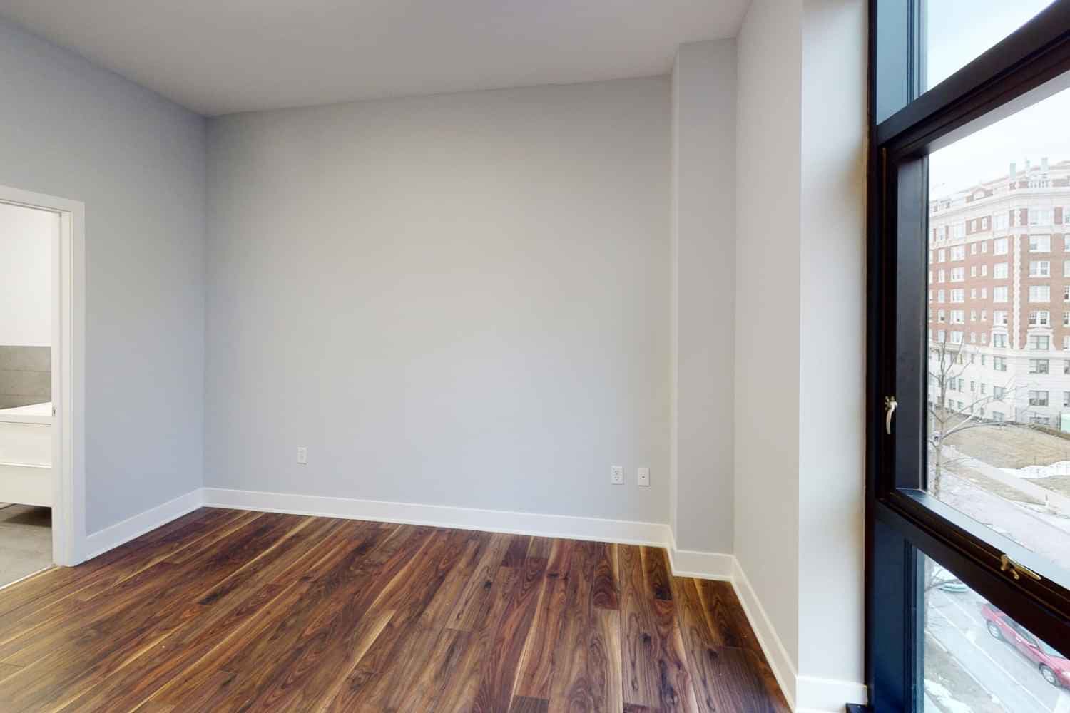 2 Bedroom 2 Bathroom - Image 7