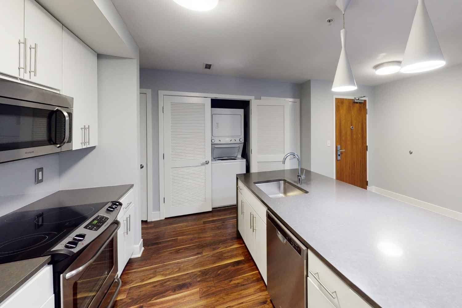 2 Bedroom 2 Bathroom - Image 4