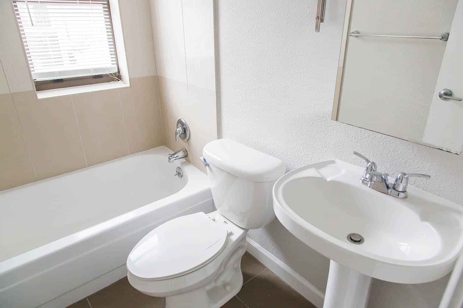 1 Bed 1 Bath - Image 3