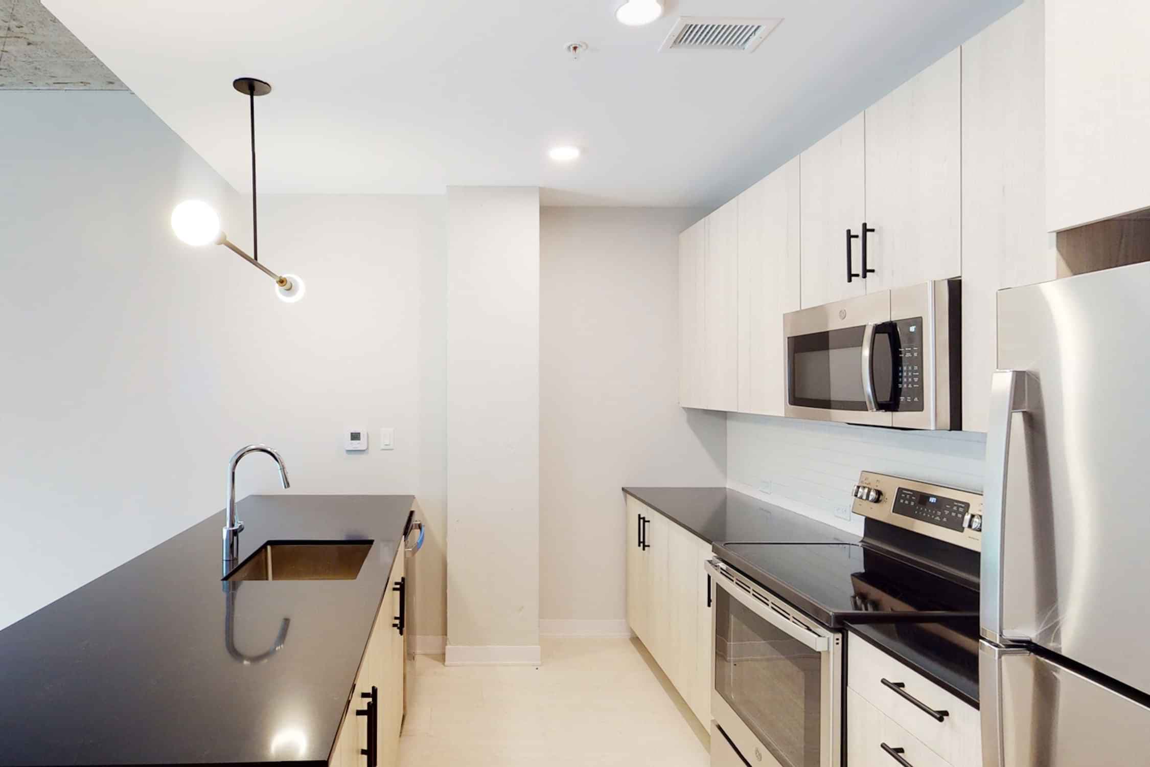 2 Bed 1 Bath - Image 9