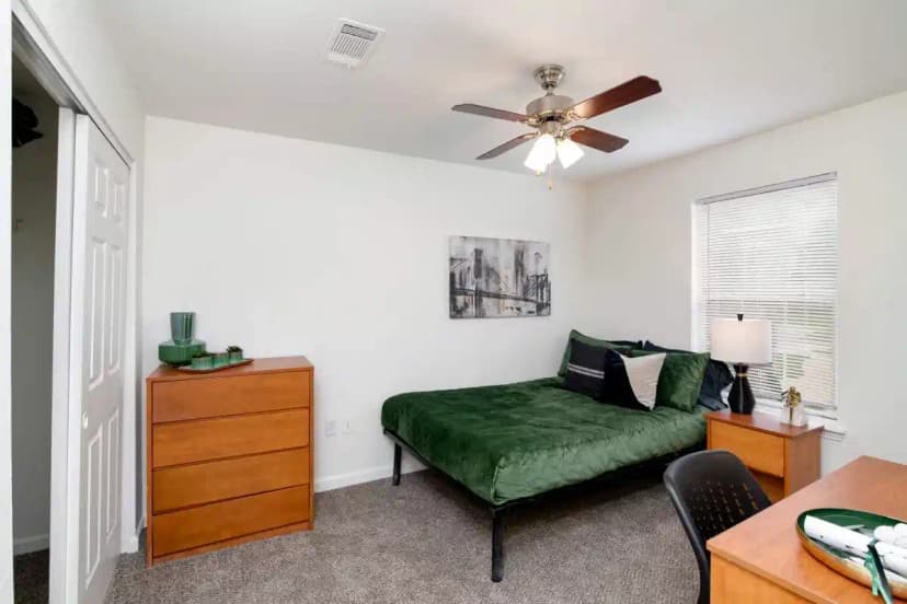 1 Bed 1 Bath - Image 1