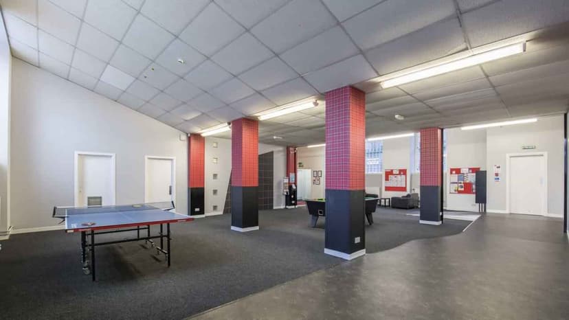 3 Bed Cluster Flats - Image 2