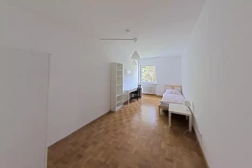 Private Room (17 Sqm) - Image 1