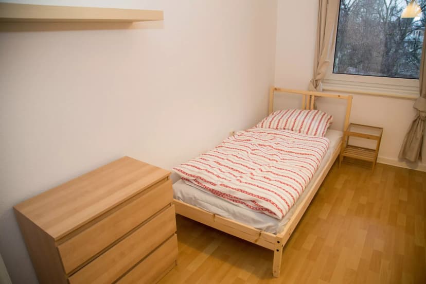Private Room (15 Sqm) - Image 2
