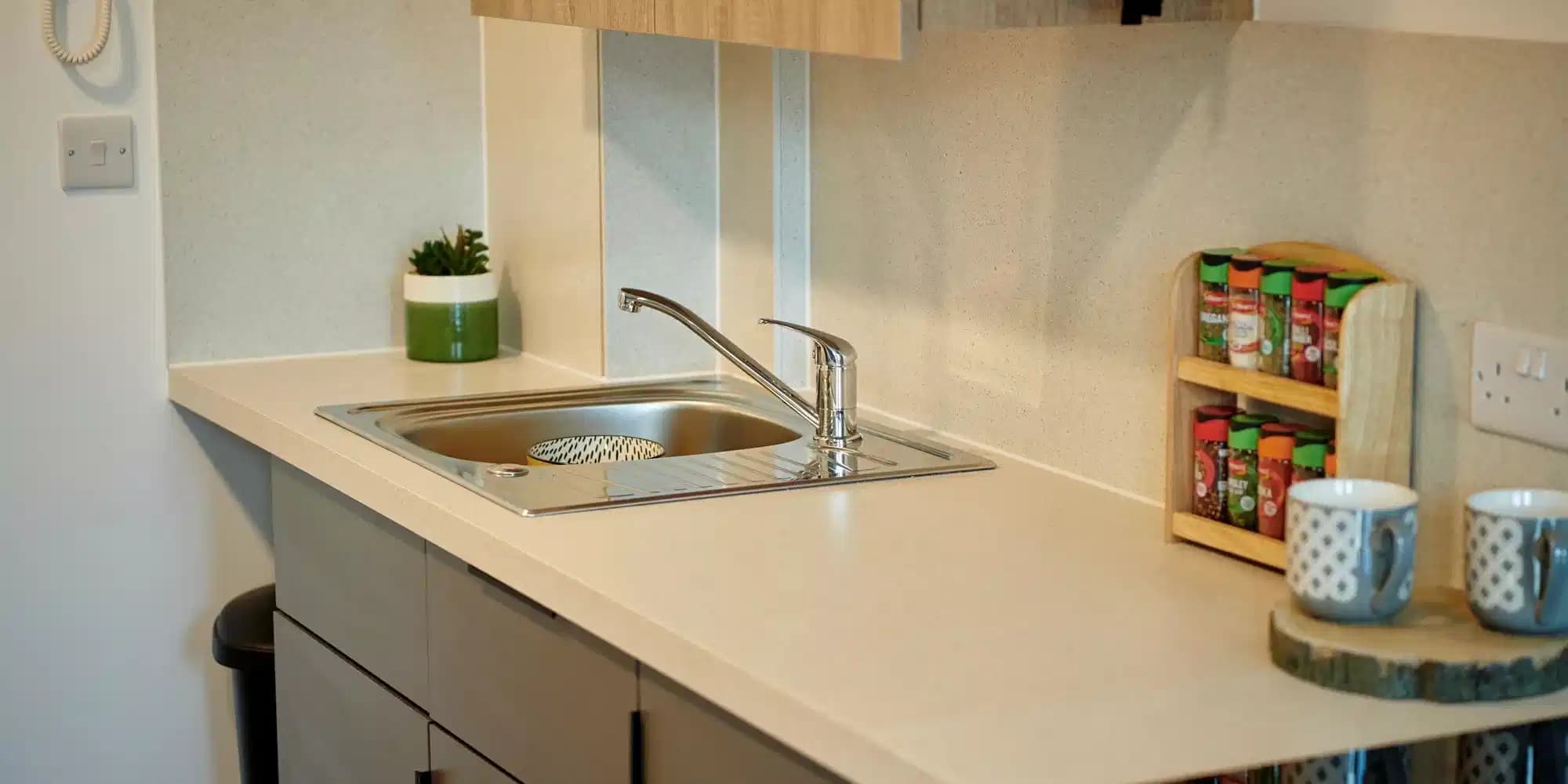 Silver Studio Mid - Image 2