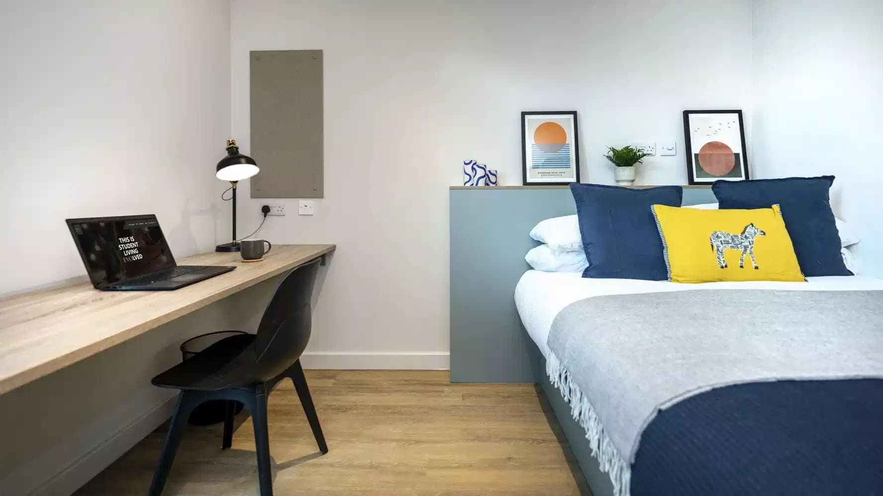 Bronze Studio - Image 1