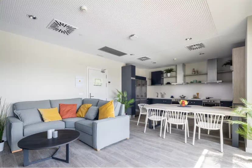 Standard Apartment - Image 4