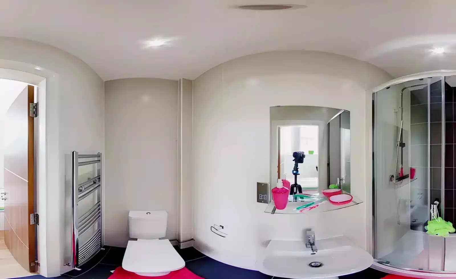 Ensuite 2 Bed - Image 6