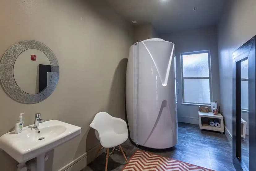 Private Room (4 Bed 4 Bath) - Image 7