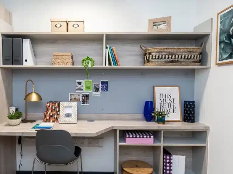 Gold Ensuite - Image 2