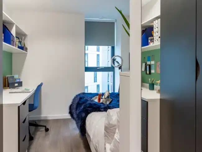 Skyline Silver En Suite - Image 7