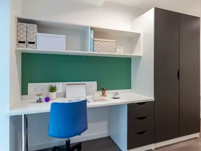 Platinum En Suite - Image 4