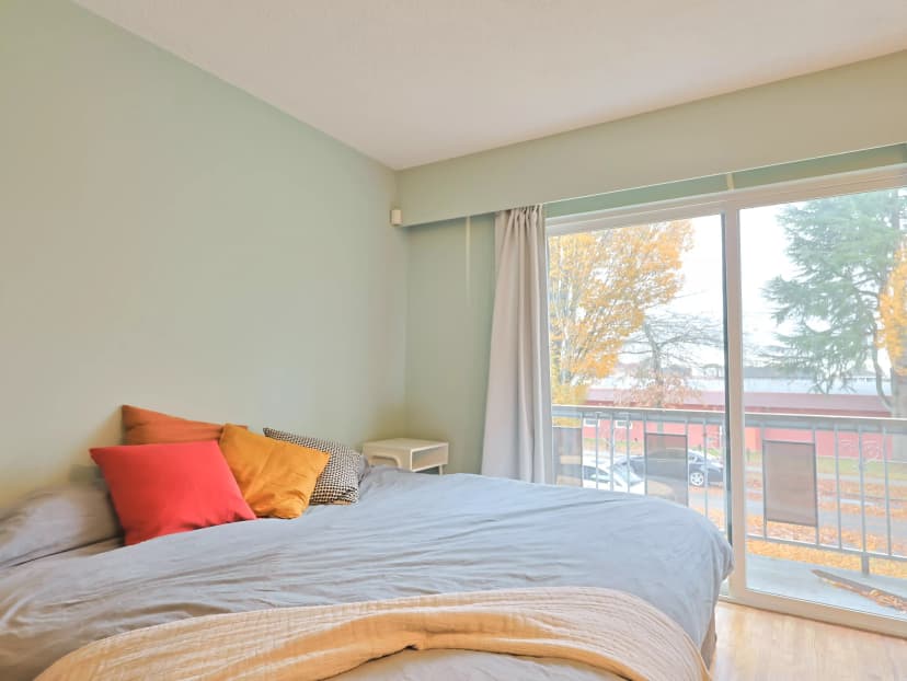 Kobe Room( 1 Bed 1 Bath ) - Image 1