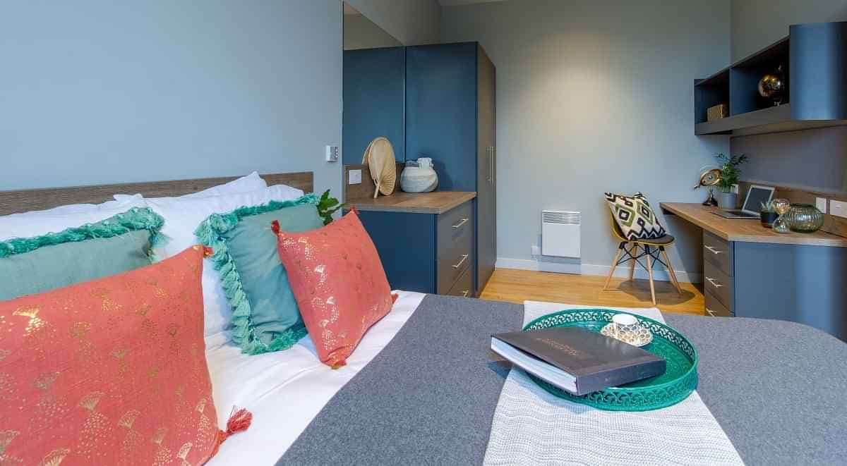 Premium 1 Bedroom Apartment - Image 1