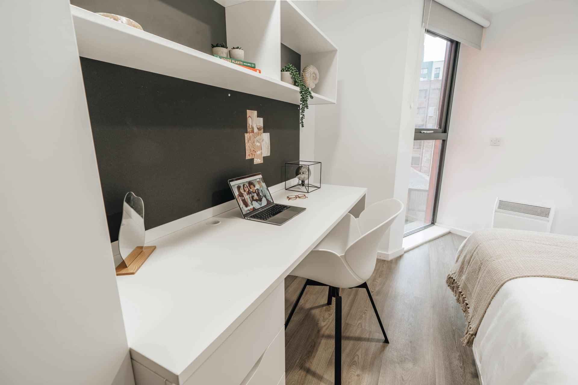 Sea View En Suite - Image 6