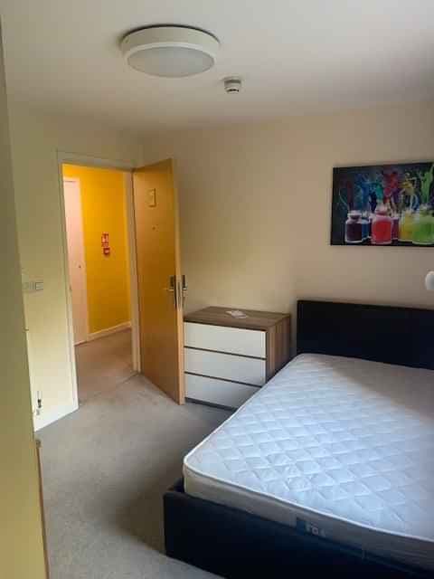 Deluxe En-Suite Behn Hall - Image 1