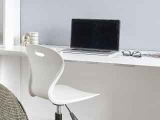 Premier ensuite in a 7 bed apartment - Image 2