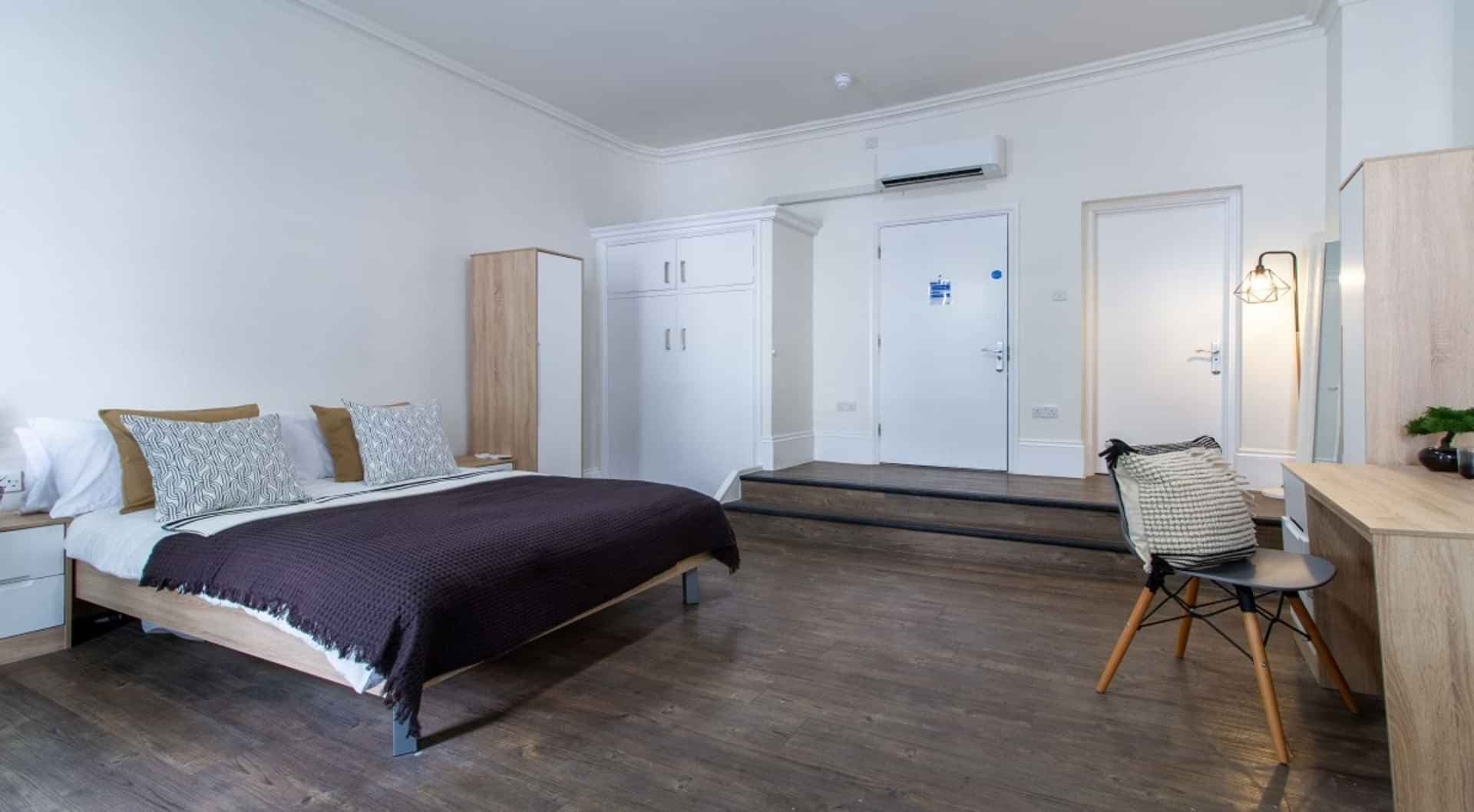 Platinum Studio - Image 1