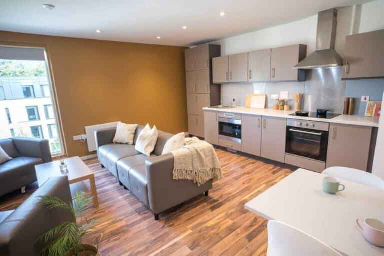 En-suite Plus - Image 5