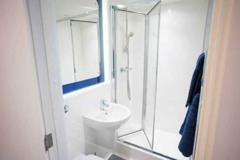 En-suite Plus - Image 7