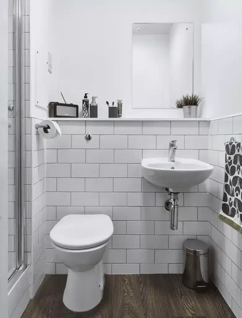 Room in Two Bed Flat - Image 2