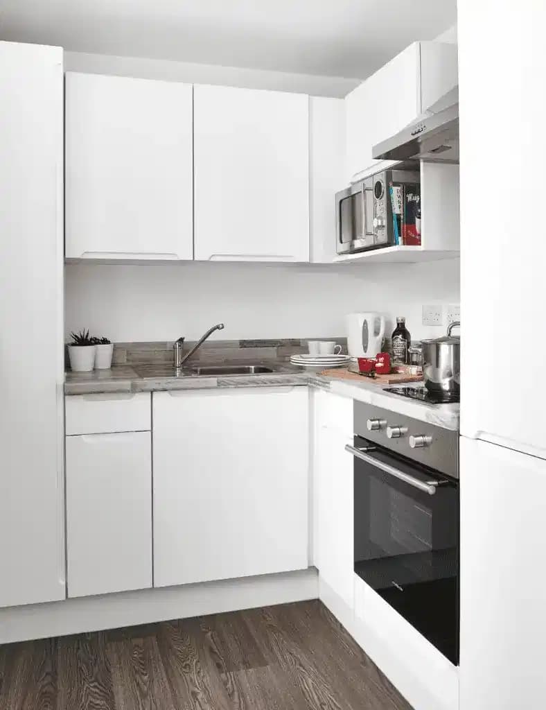 Room in Two Bed Flat - Image 3