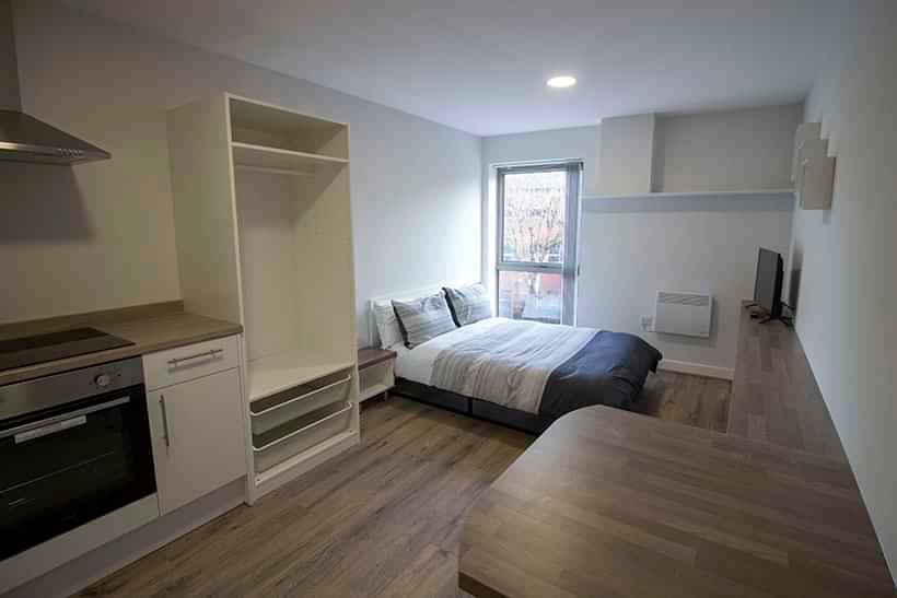 Premier Studio Plus
