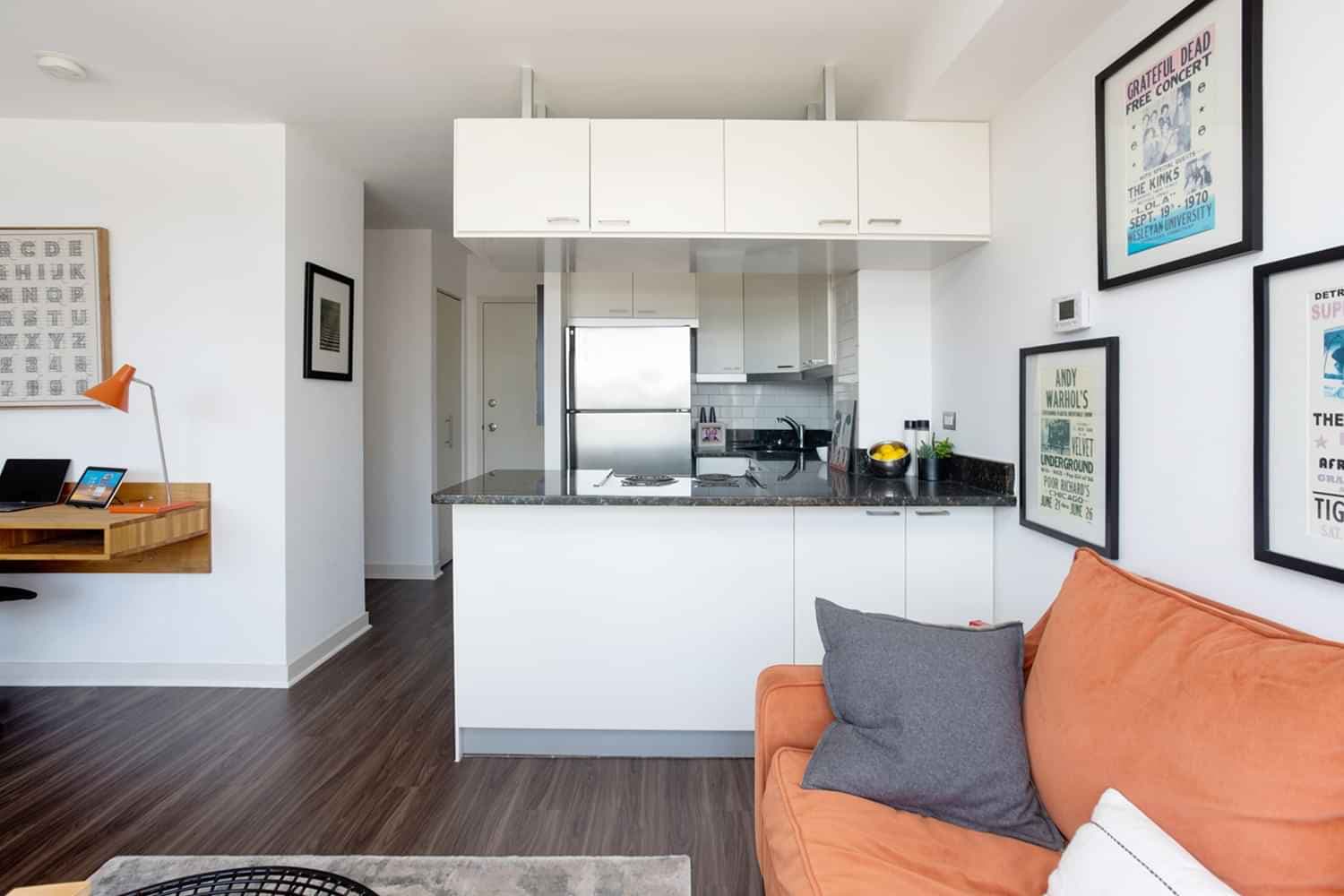 1 Bedroom 1 Bathroom - Image 4