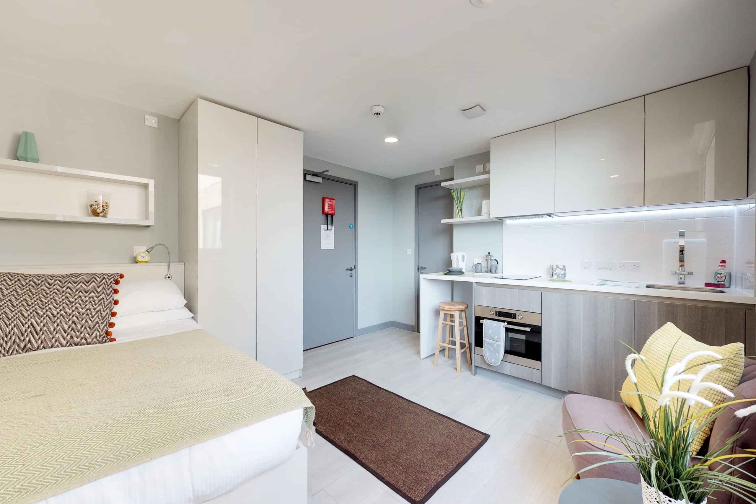 Classic Studio - Image 1