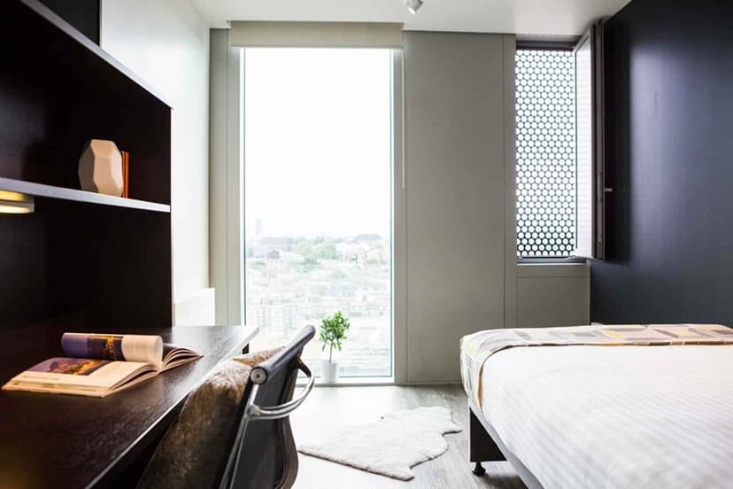 Bronze Ensuite Plus Penthouse - Image 2
