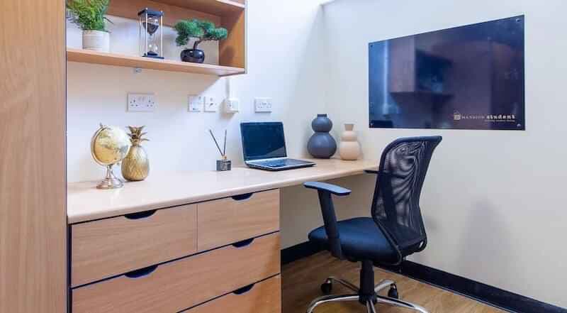 Silver Plus Room - Image 2