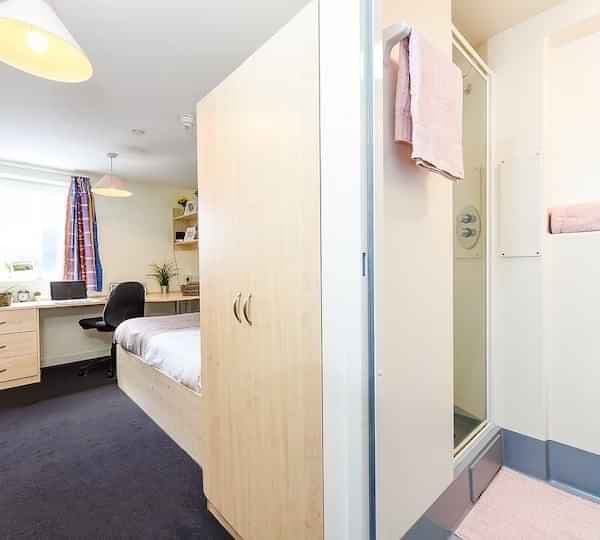 Ensuite Gold - Image 3