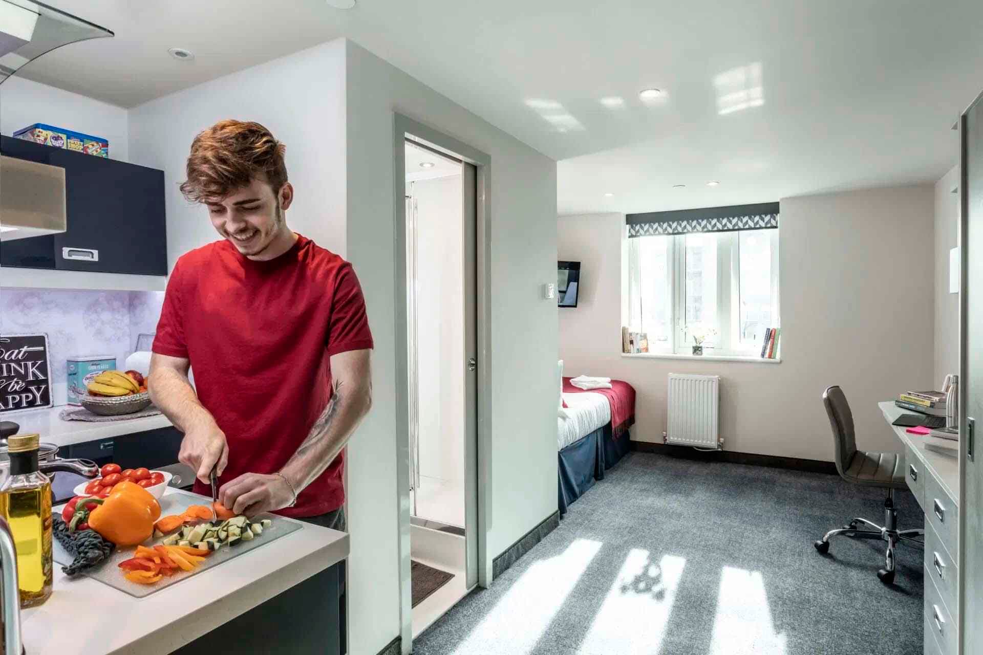 Gold Studio - Image 1