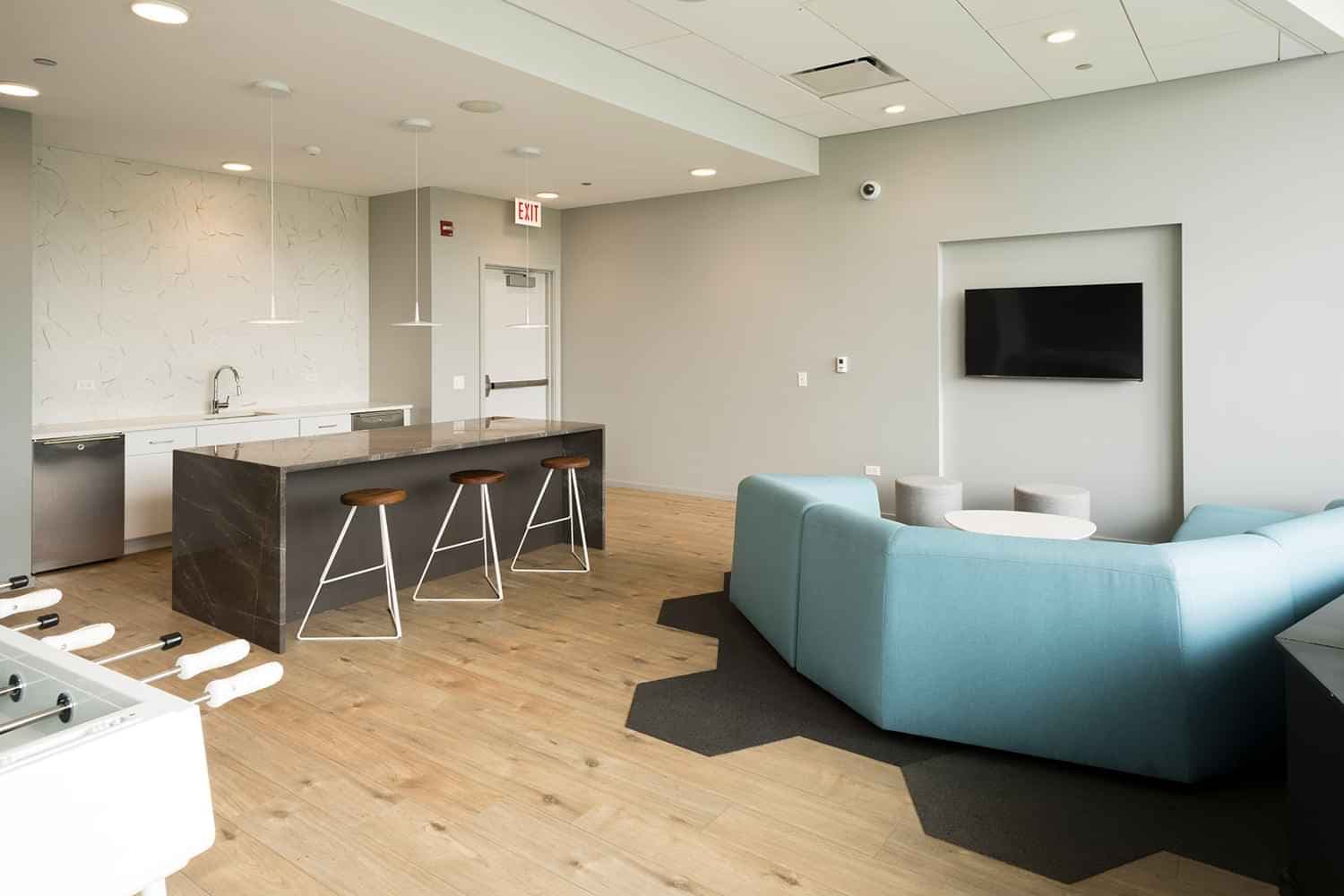 2 Bedroom 2 Bathroom - Image 3