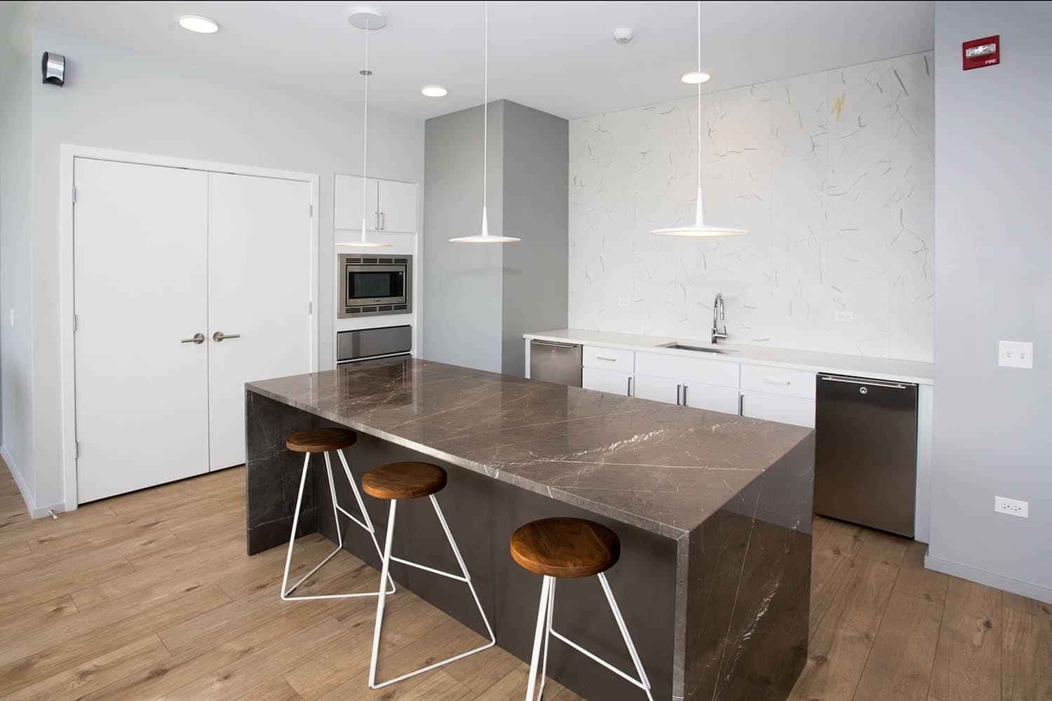 2 Bedroom 2 Bathroom - Image 4