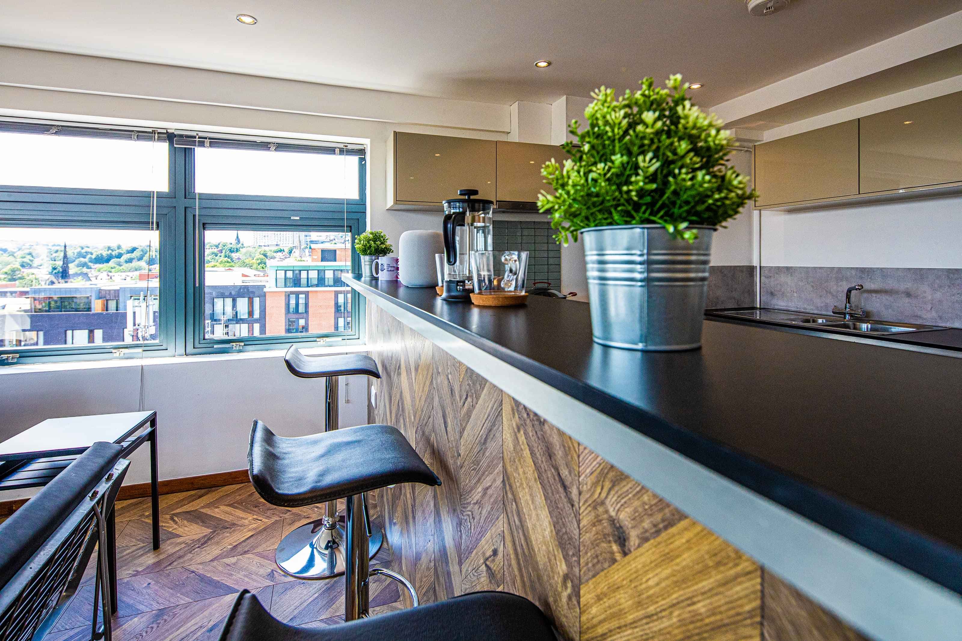 7 Bedroom Apartment - Image 4