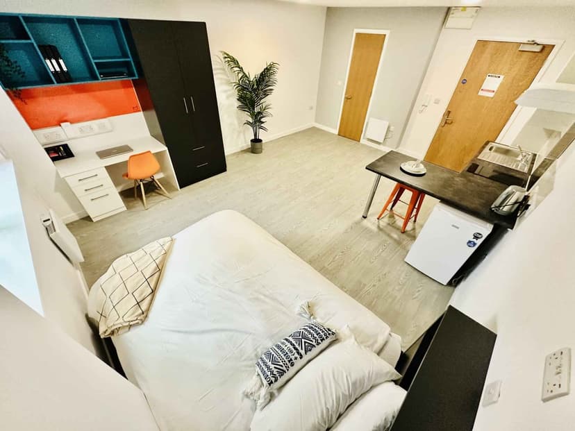 Studio - Image 1