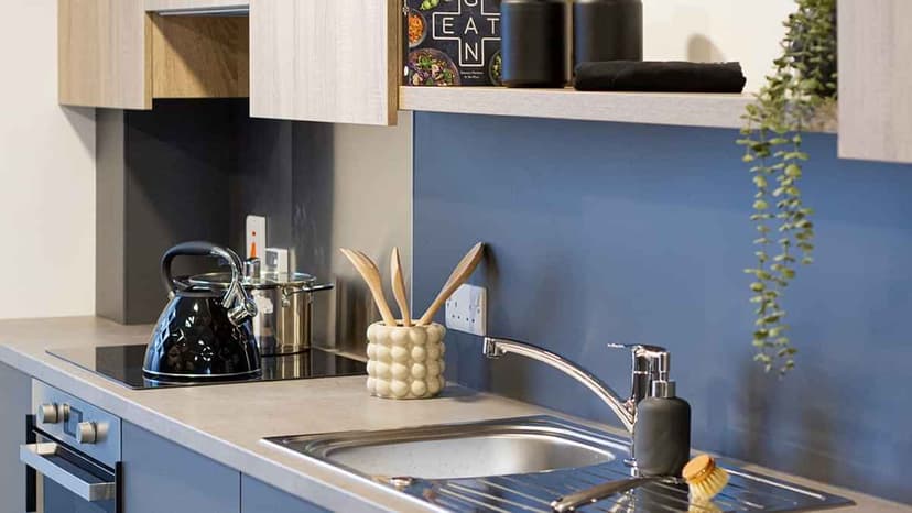 Classic Ensuite - Image 2