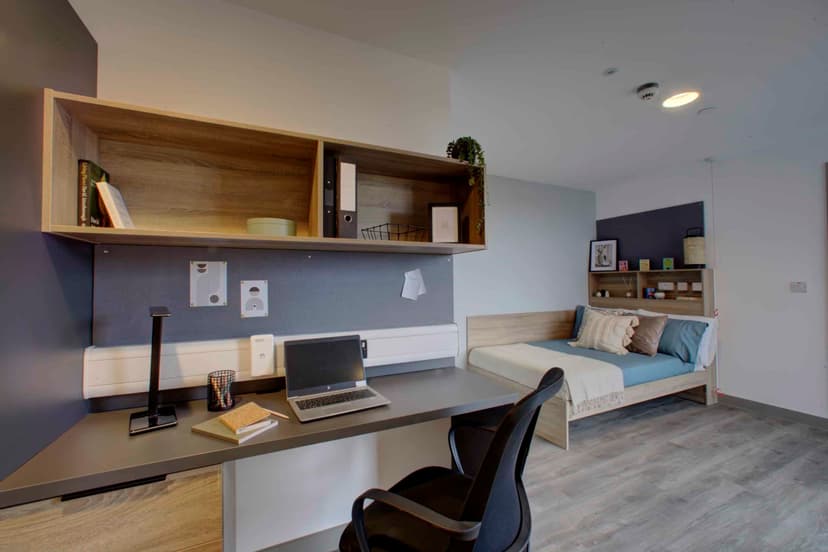 Superior Ensuite - Image 5