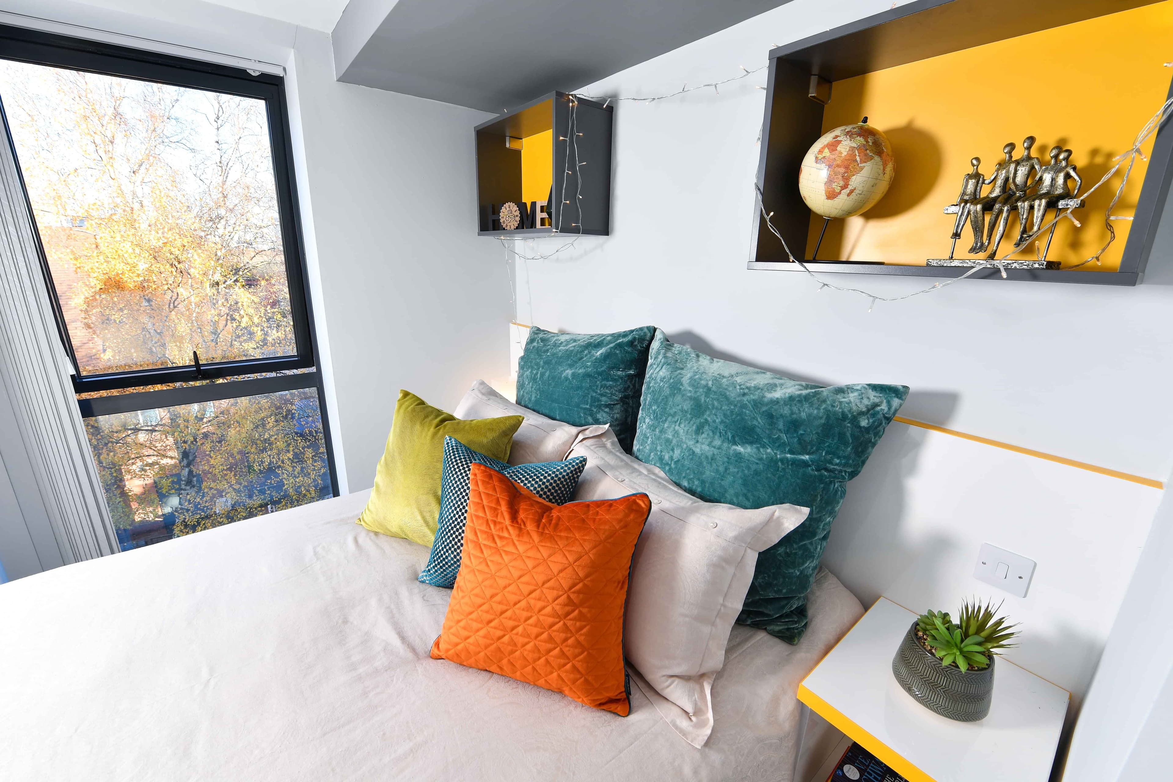 Deluxe Studio - Image 3