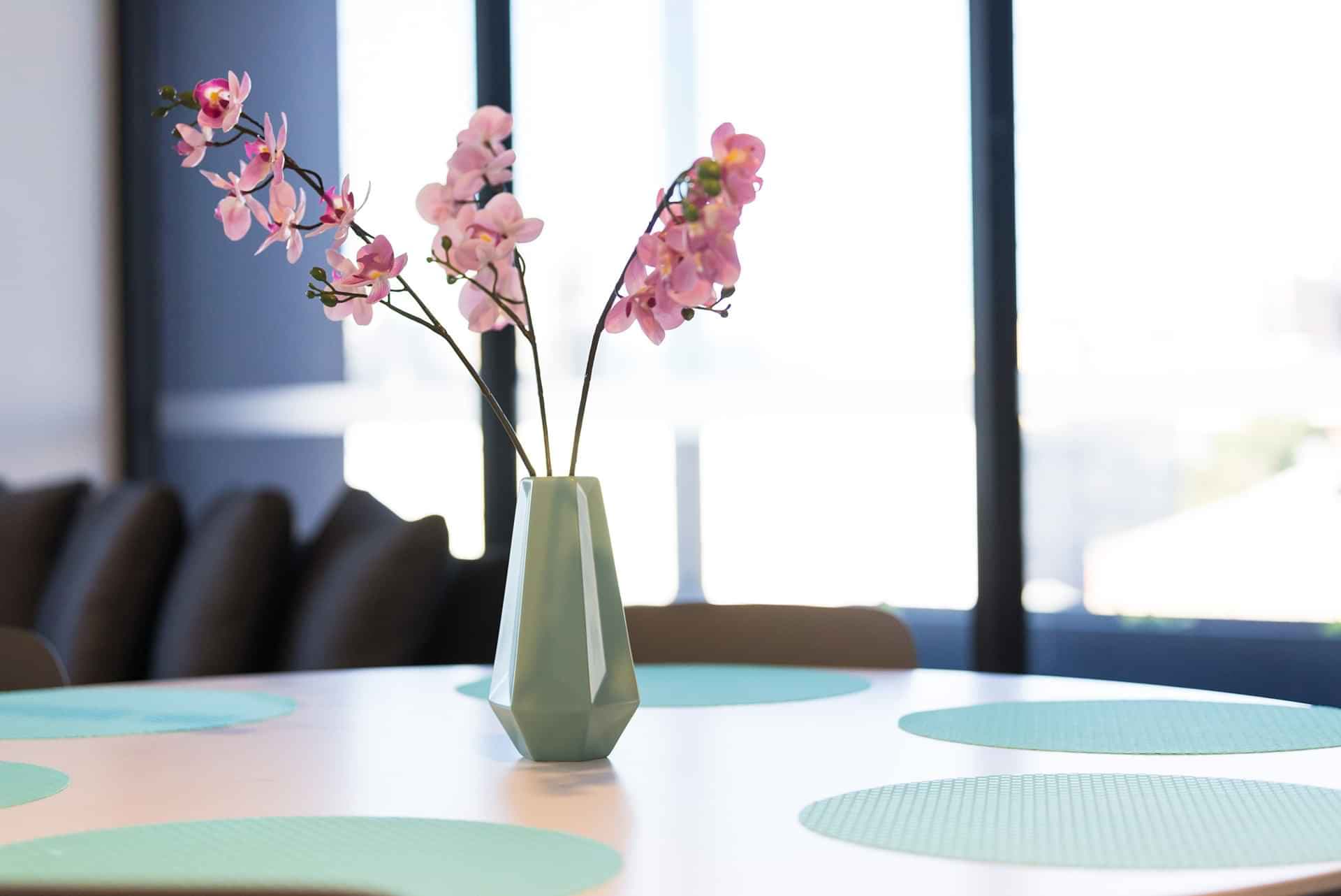 5 Bedroom Ensuite, Queen Bed - Image 5