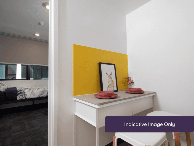 5 Bed Ensuite Apartment - Image 2