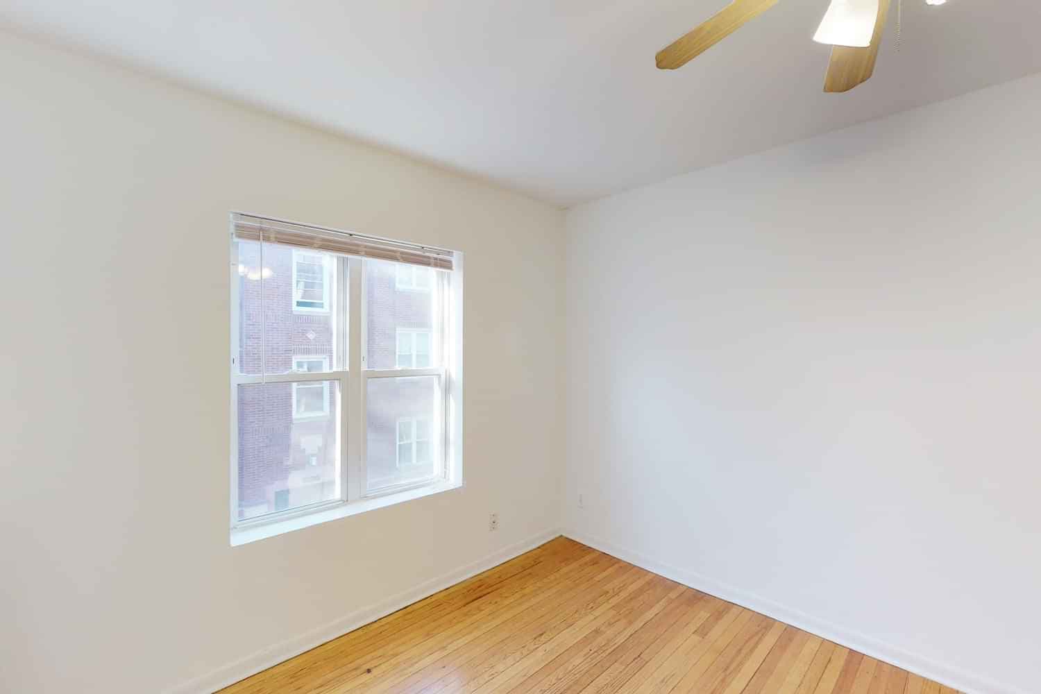 Studio Apartment - Image 3