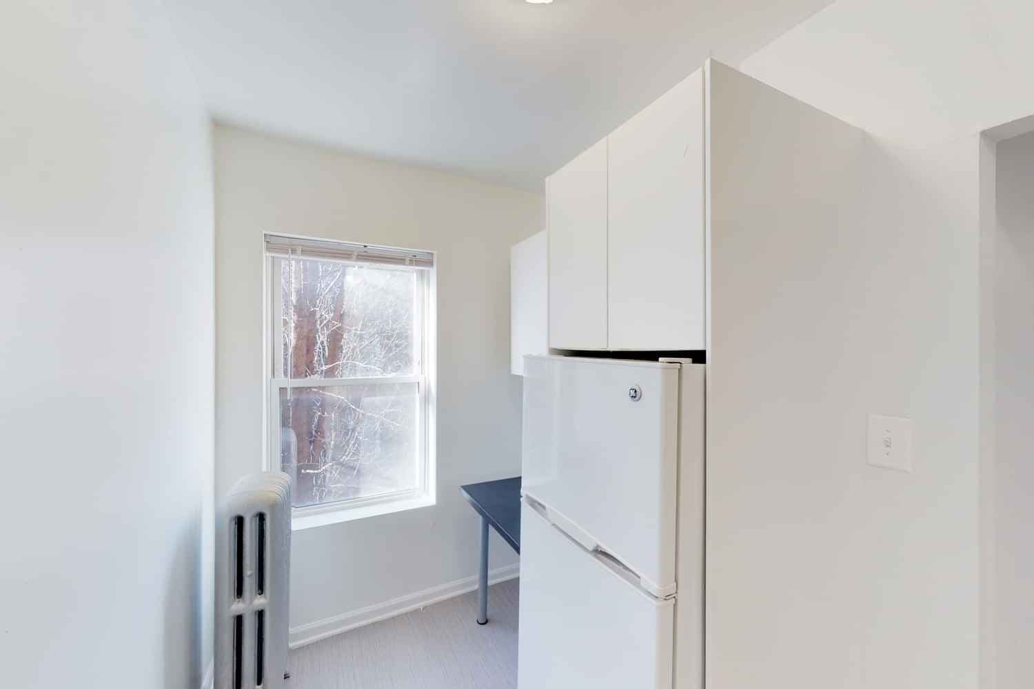 Studio Apartment - Image 4