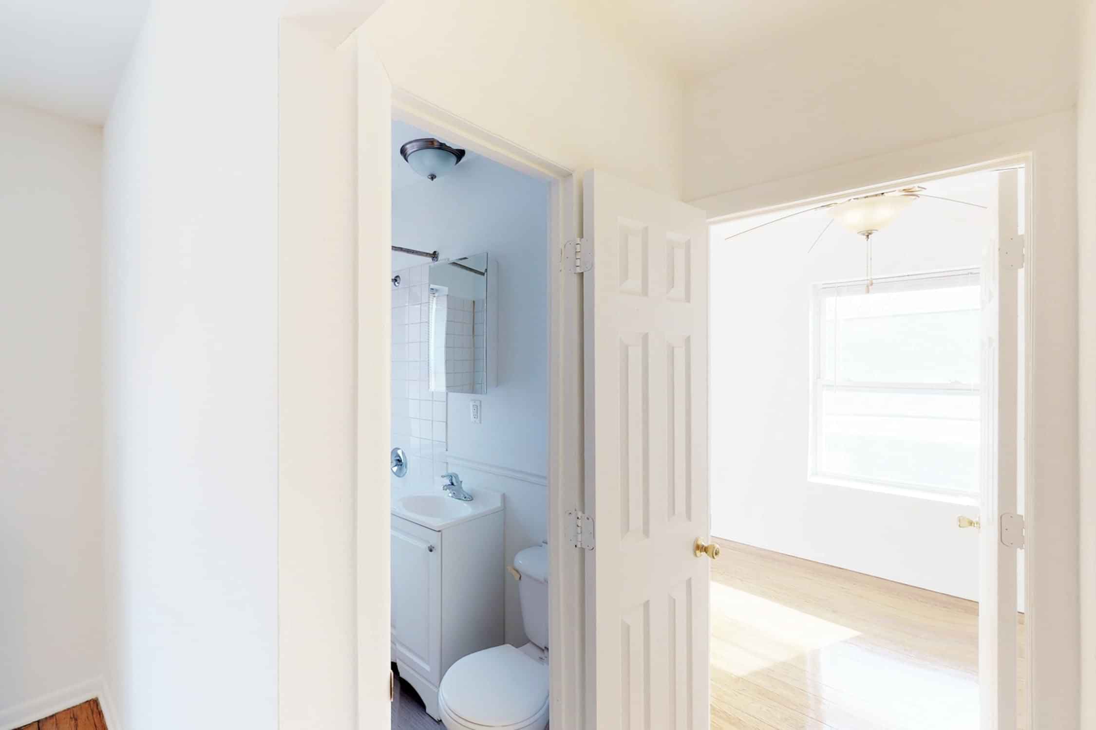 1 Bed 1 Bath - Image 4