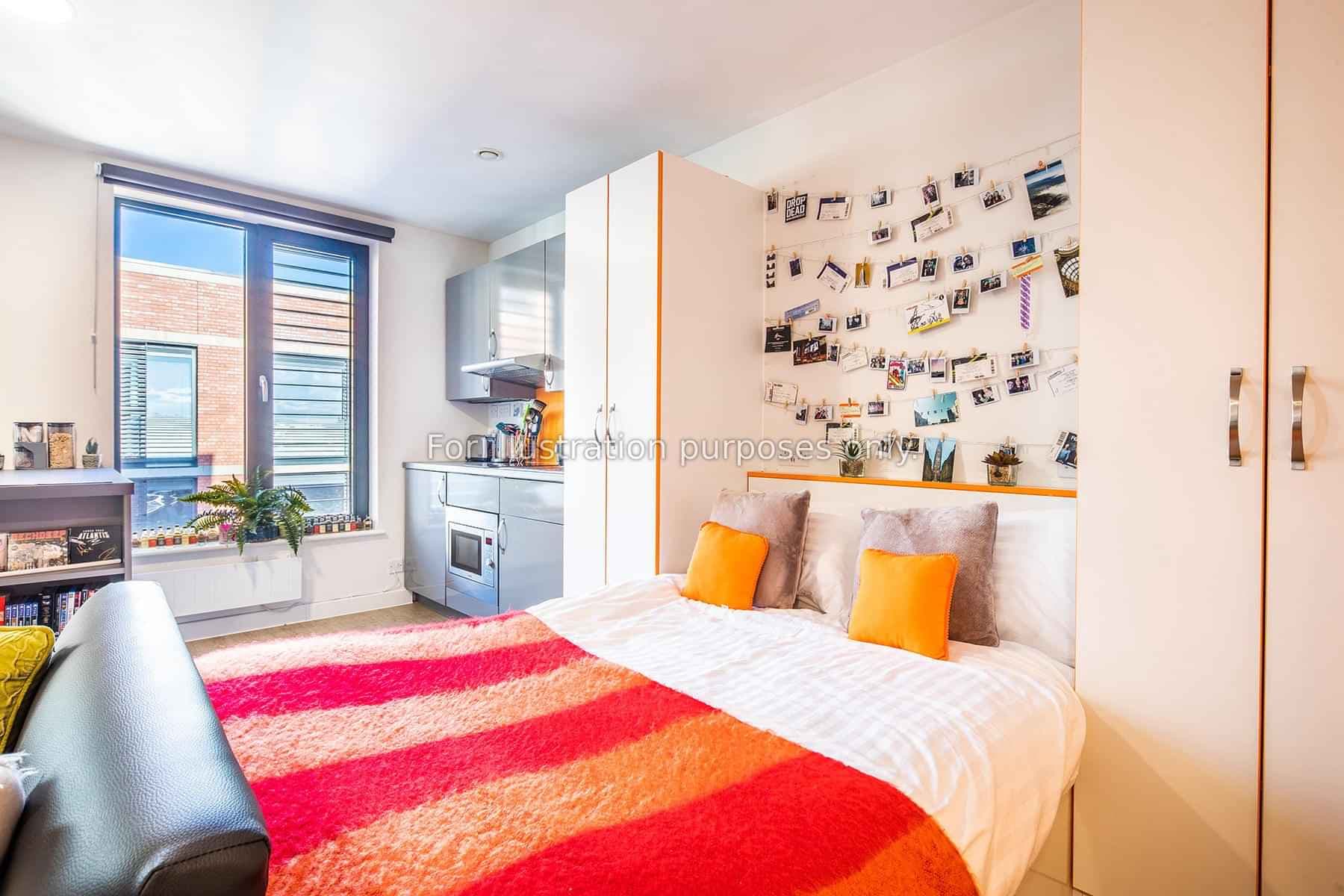 Large Studio - Image 1